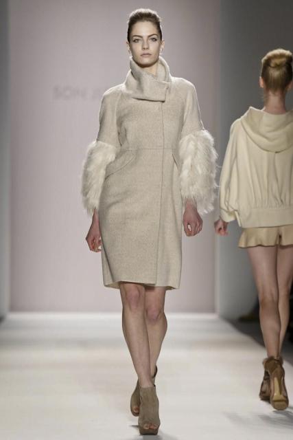 son_jung_wan_rtw_fw13_1005_w427_h640